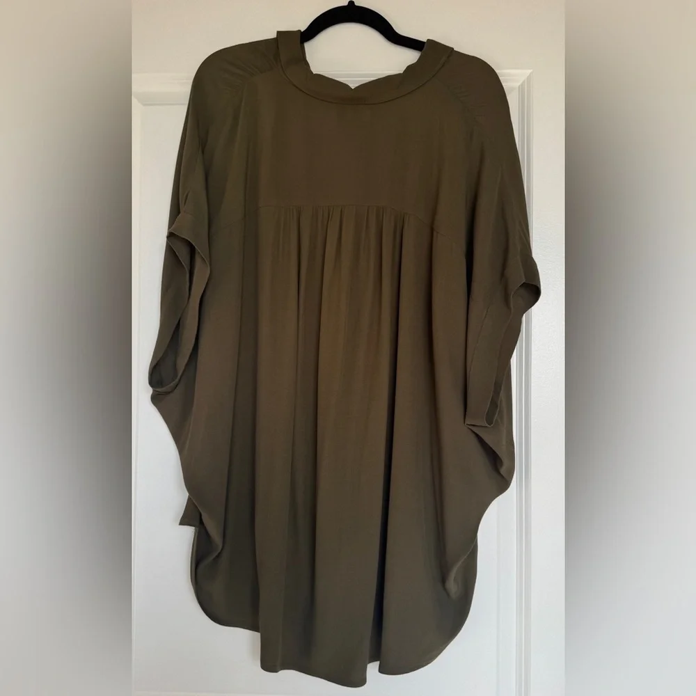 EUC MADEWELL Central Drapey Button Up Blouse Shirt, Olive Green, Size XL 💚 - Picture 4 of 10